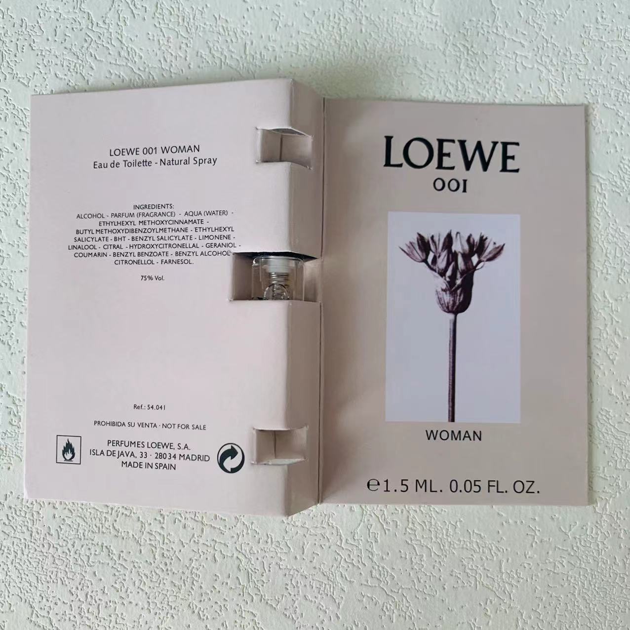 Loewe 001 Woman 1.5ml 3