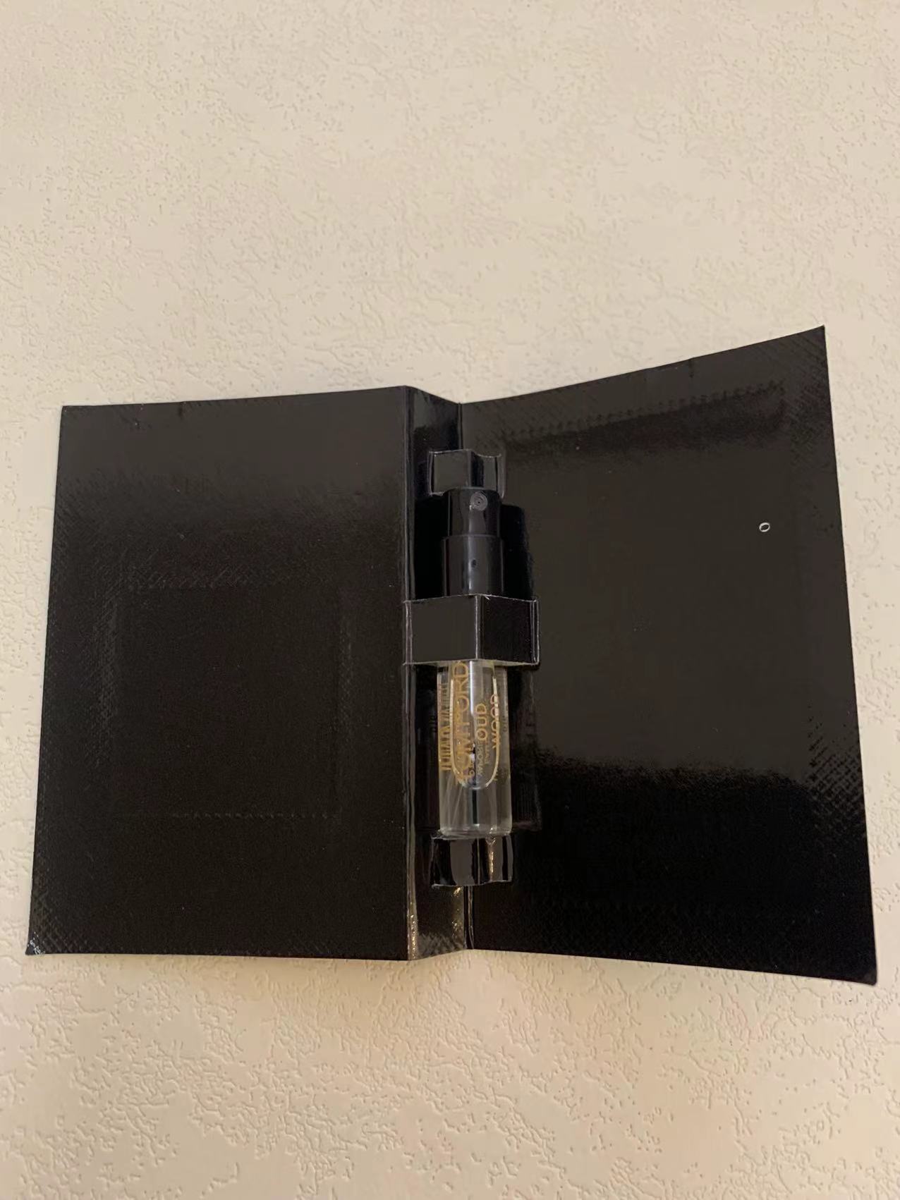 Tom Ford Oud Wood 1.5ml 2