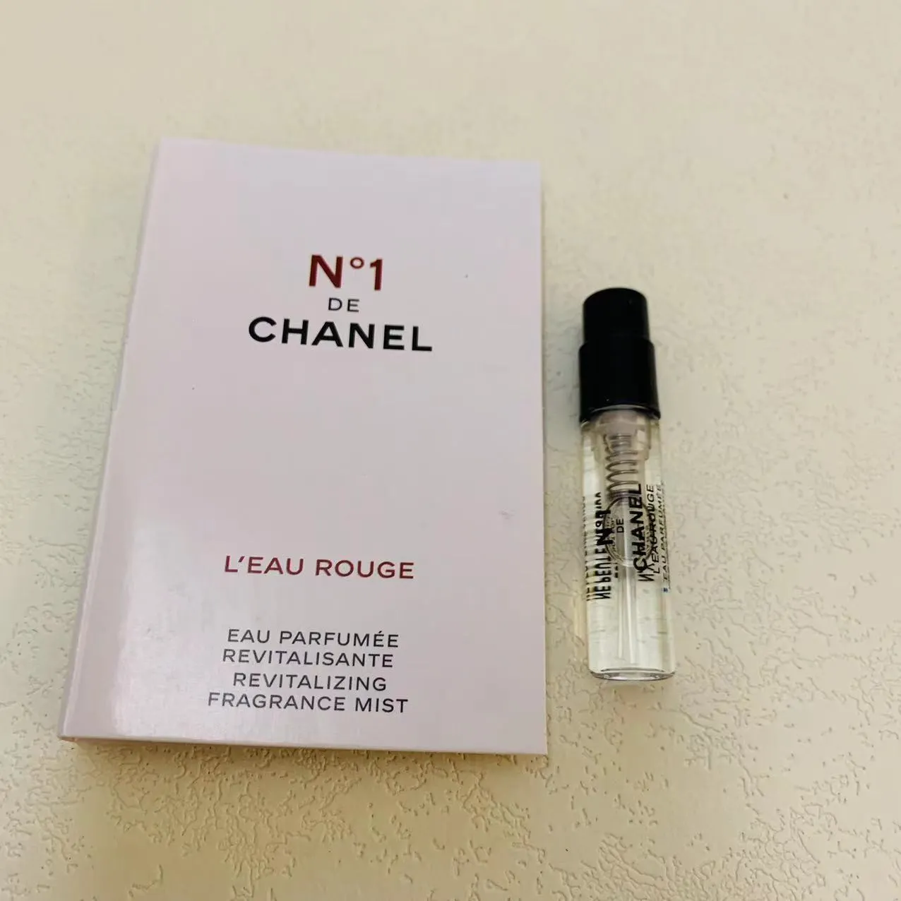 Chanel N°1 de Chanel L'Eau Rouge 1.5ml